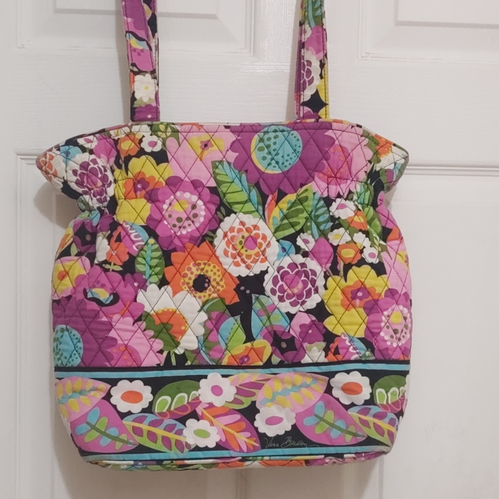 Vera Bradley colorful & fun shoulder bag.